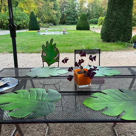 Chateau De Bed & Breakfast