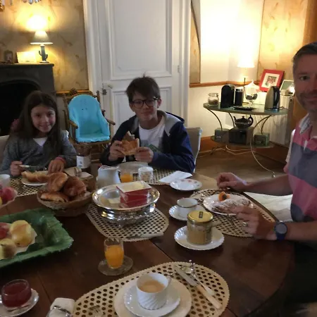 Bed & Breakfast Chateau De Saint-Agoulin