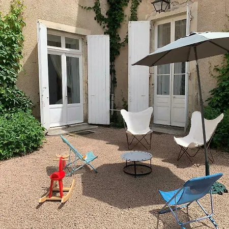 Chateau De Saint-Agoulin